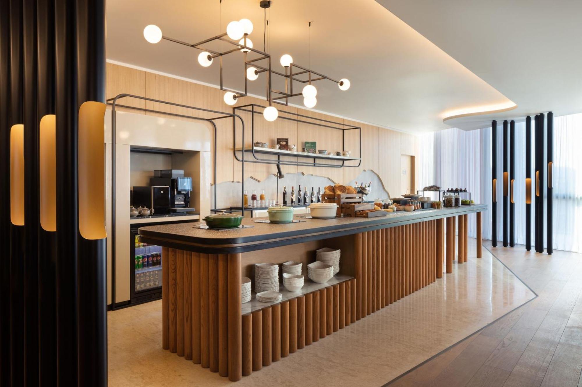 Tirana Marriott Hotel Экстерьер фото